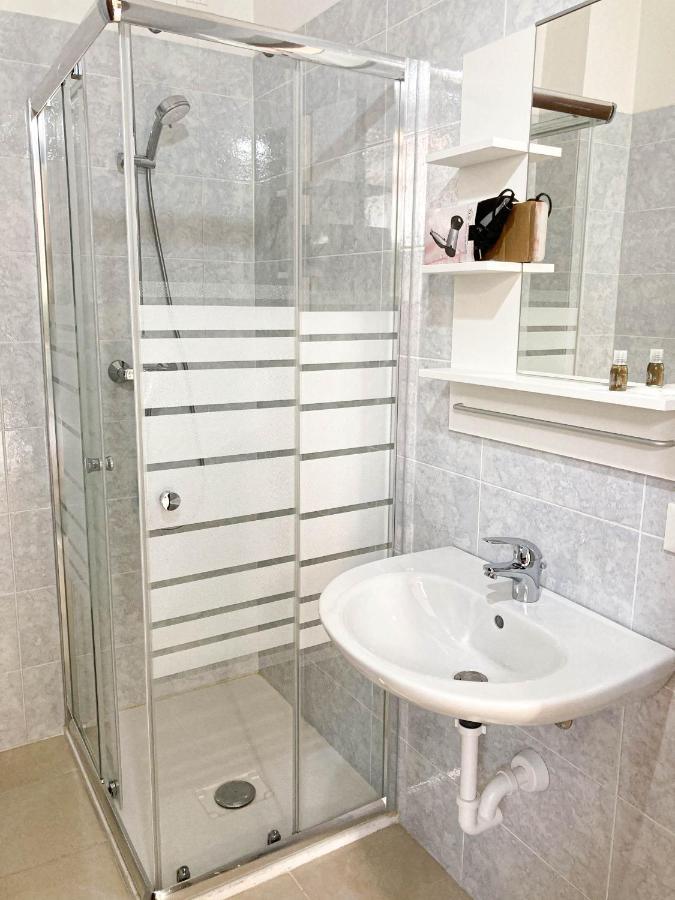 La Costa Hotel Верона Екстериор снимка